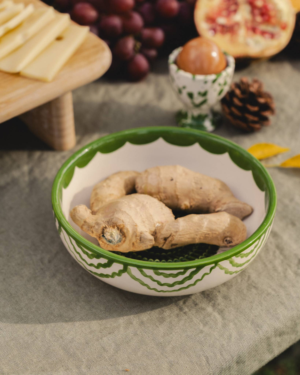 Medium vintage ceramic garlic grater bowl by Alfar Tierra Cocida, featuring a rustic design for kitchen use.