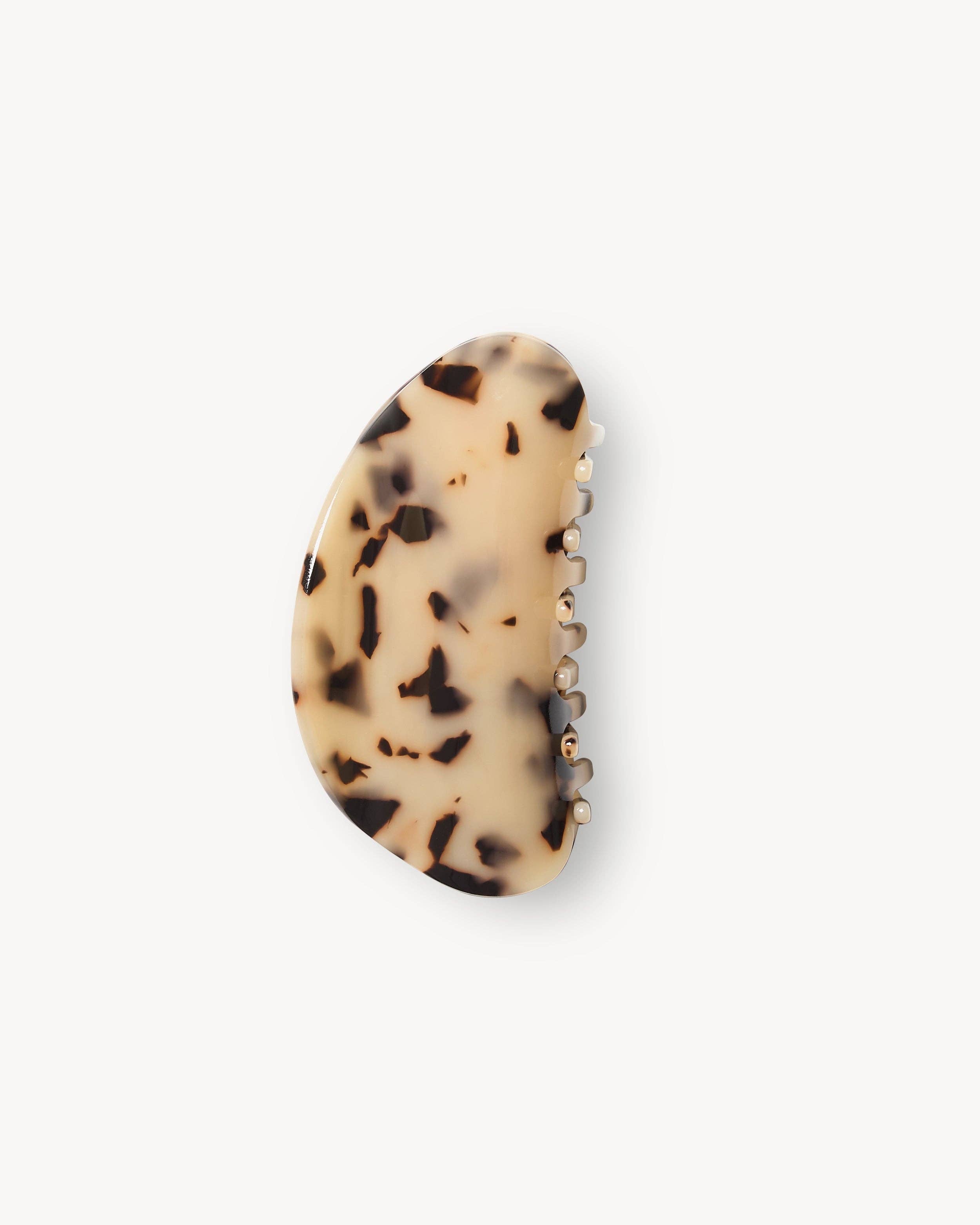 Crescent Claw in Blonde Tortoise