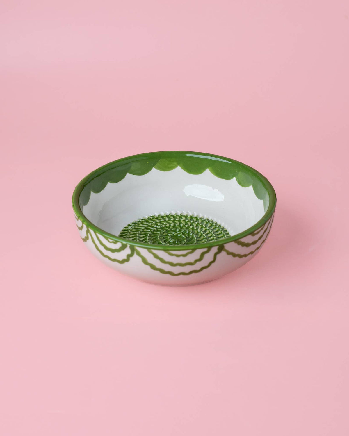 Medium vintage ceramic garlic grater bowl by Alfar Tierra Cocida, designed for kitchen use with textured surface for grating garlic.