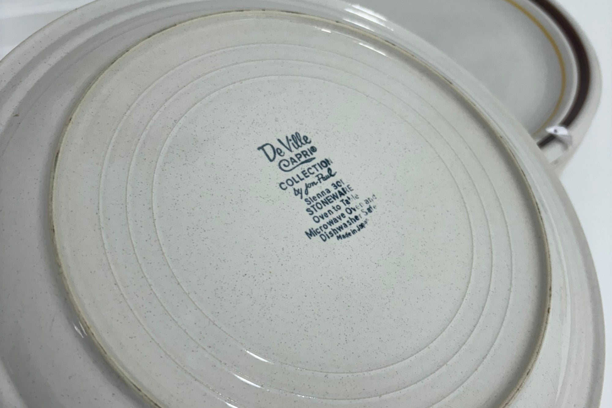 De Ville Capri stone plate