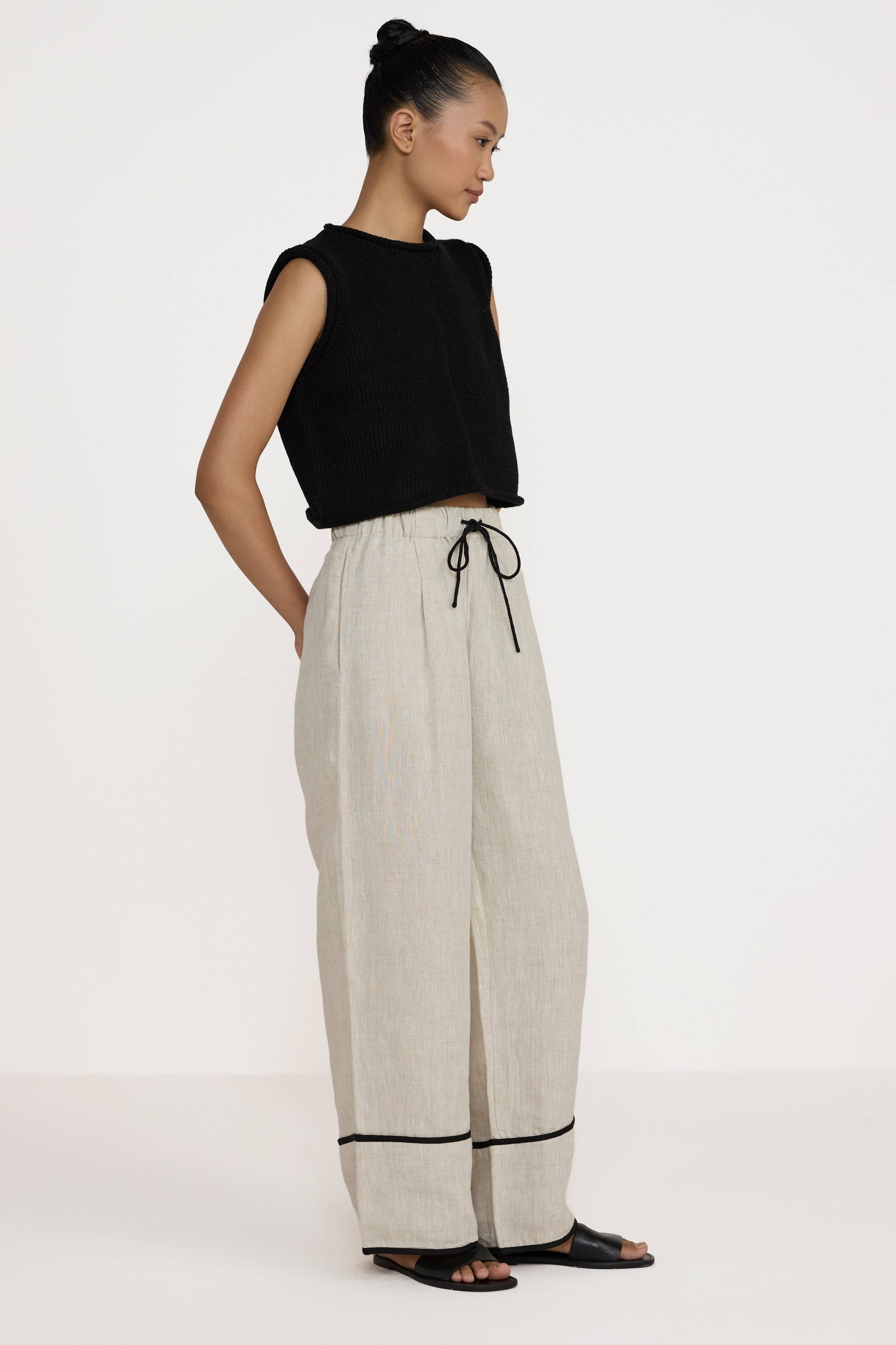Cropped Knit Tank - Black