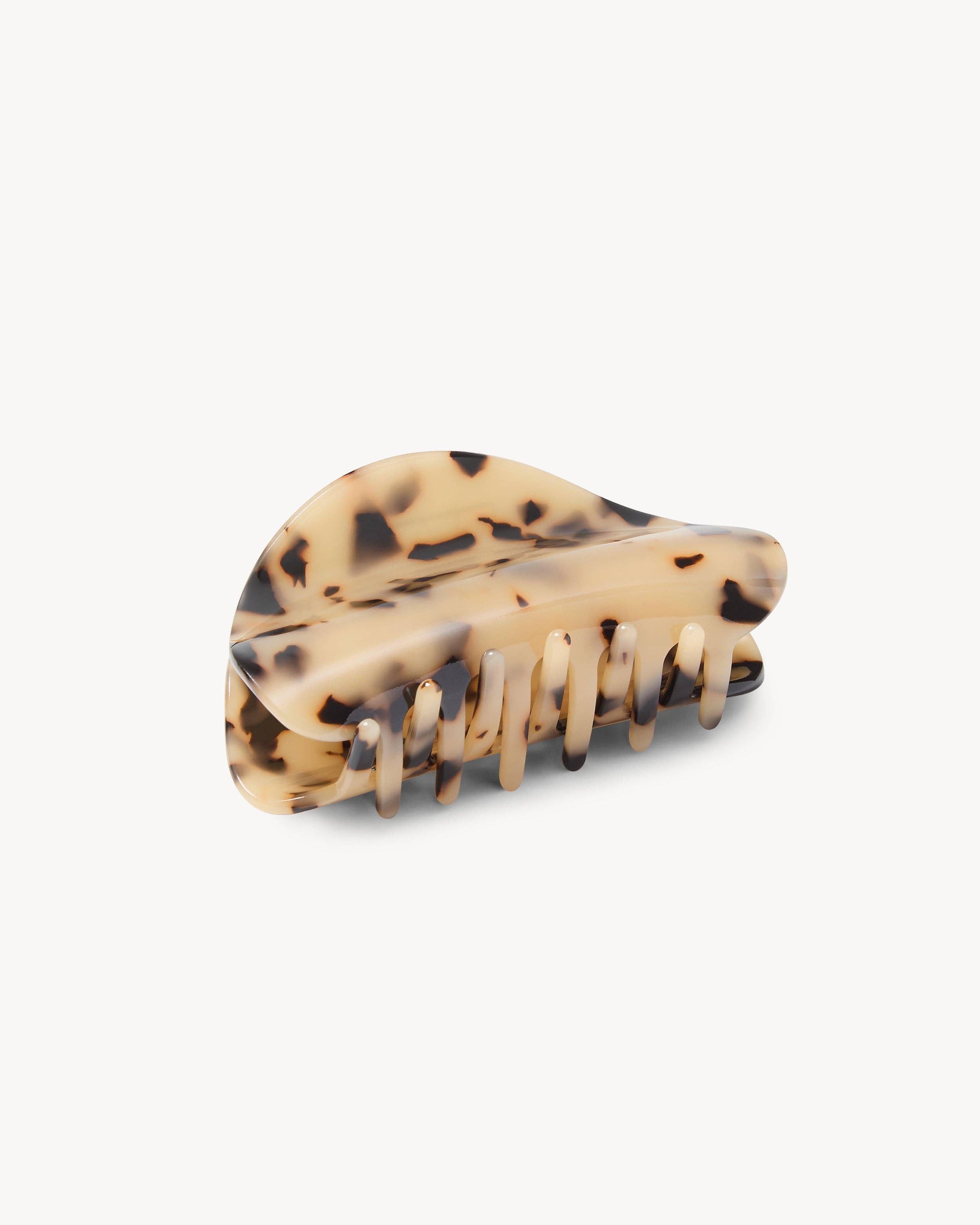 Crescent Claw in Blonde Tortoise